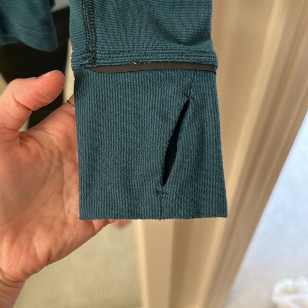 Lululemon pullover - Picture 4 of 4